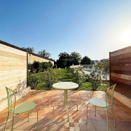 Studio 2 - Les Suites De Robinson - Residence Avec Piscine En Bord De Siagne, A Мандельё-ла-Напуль Экстерьер фото